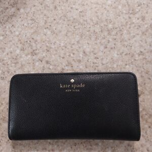 Kate Spade Black Leather Wallet - Excellent used Condition